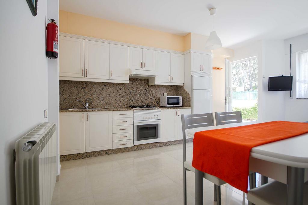 Apartamento Playa De Larino Gandara  ภายนอก รูปภาพ